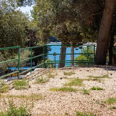 Porton Nature Hideouts Pitches Camping Rovinj